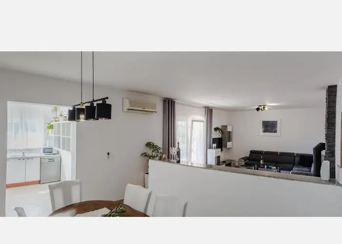 Peric Appartement Vir